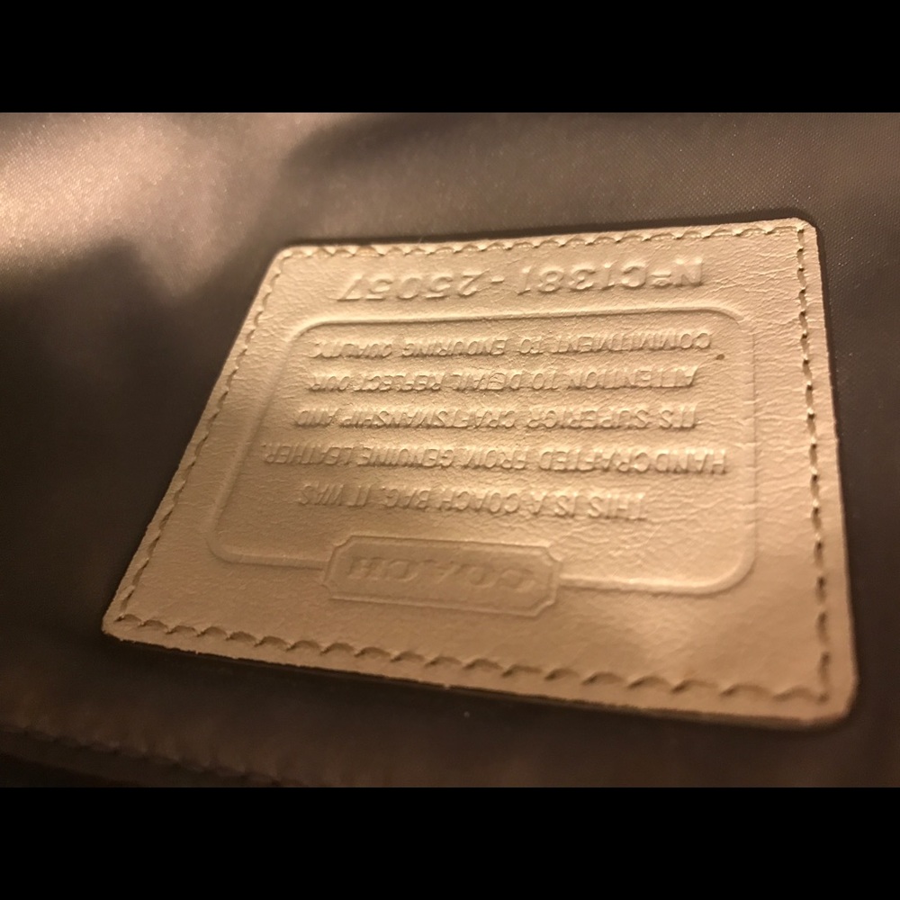Coach HandBag - Picture 2 of 4